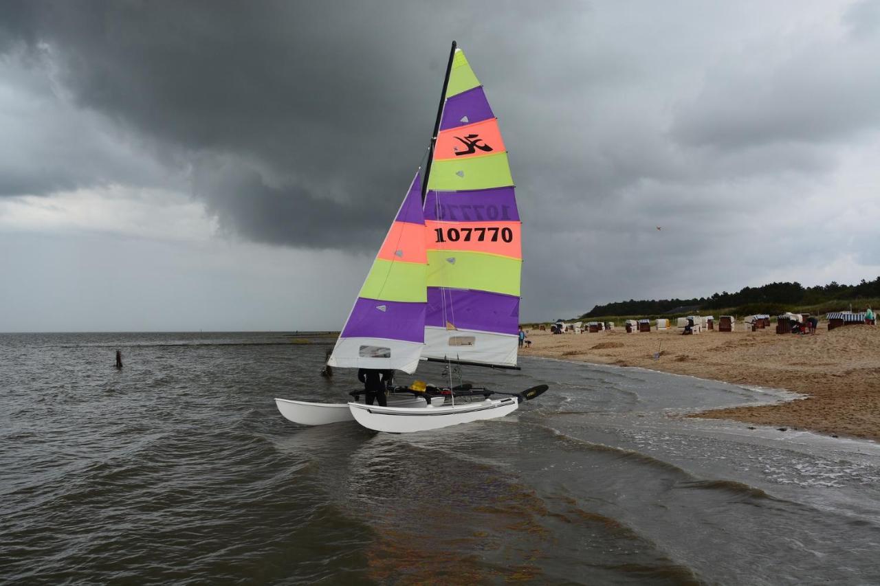 쿡스하펜 Luettje Huus Frieda Mit Strandkorb Am Strand Von Mai Bis September 아파트 외부 사진